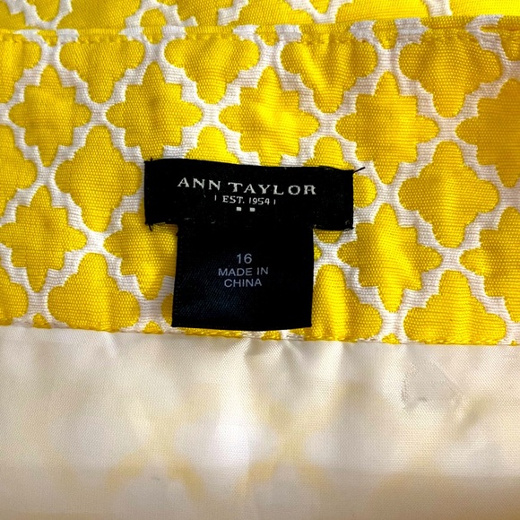 EUC Ann Taylor Pencil Skirt, Sz 16, Cotton blend, Geometric, Career, Like new - Picture 2 of 7